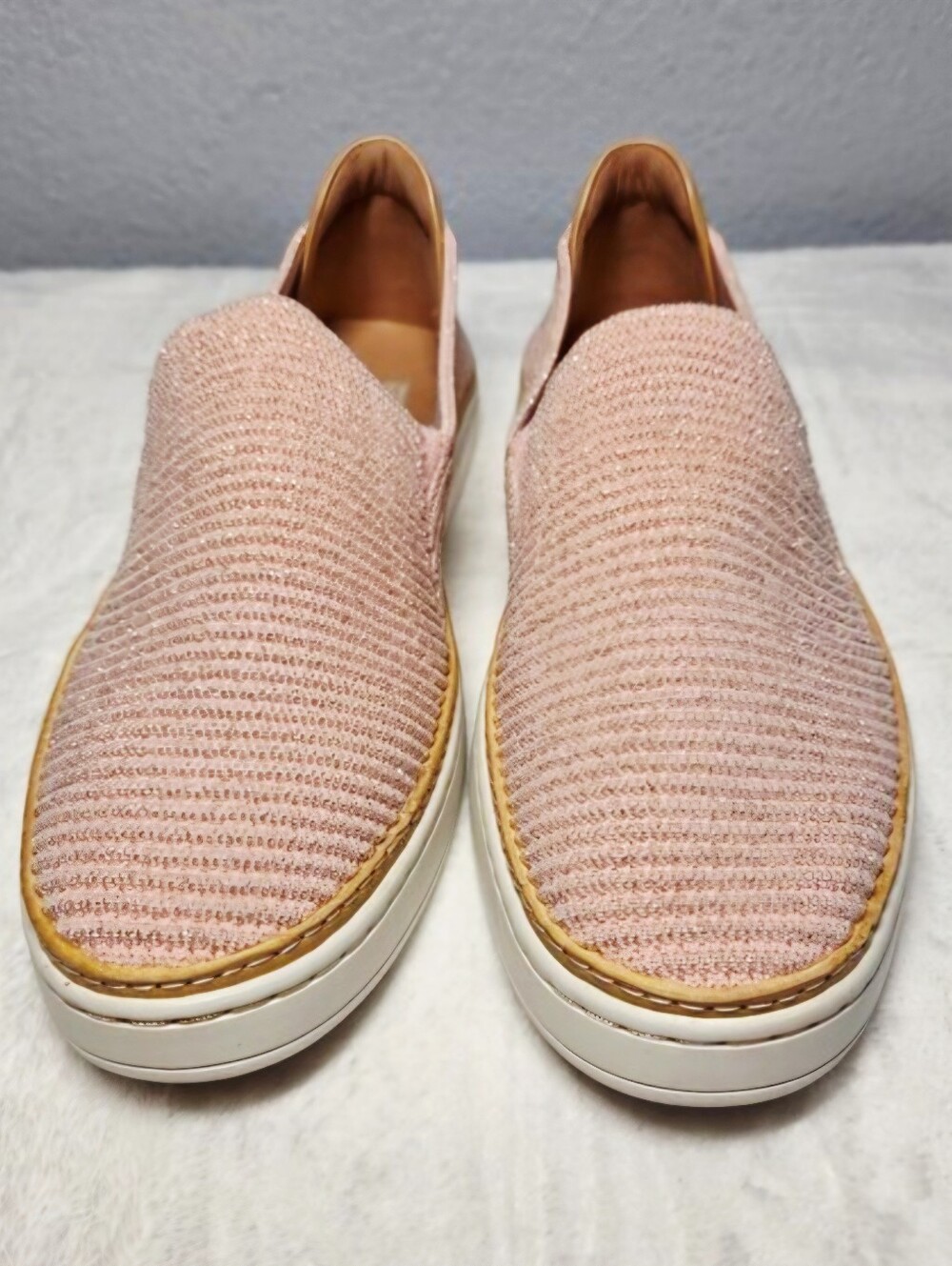 UGG Pink Knit Slip-On Casual Shoes : Size – 7.5 (Women’s)  Like New!!!